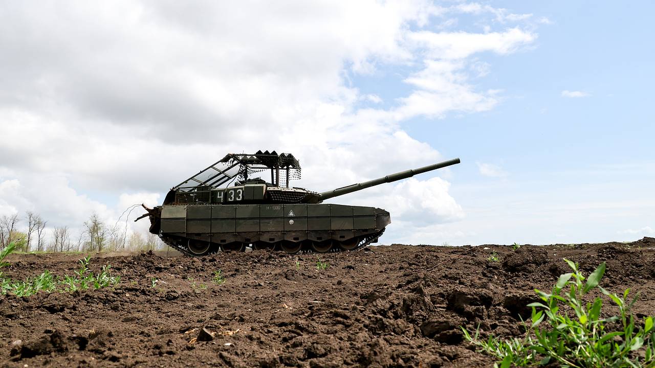 Боец СВО по одной детали вычислил атаковавший несколько месяцев российские позиции танк
