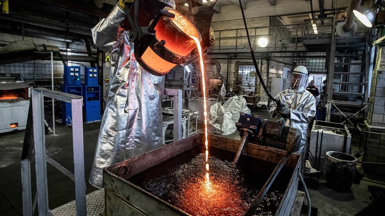 В России попробуют продать национализированную компанию в два раза дешевле