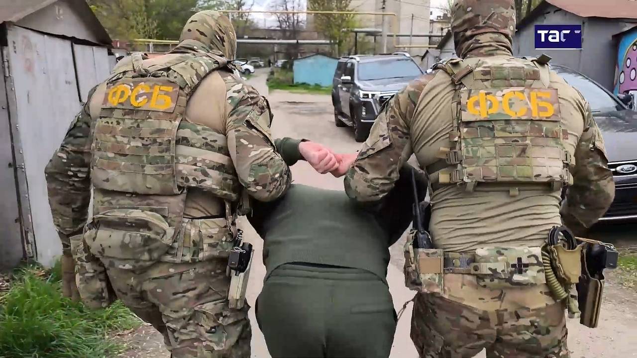 Готовивший поджог на железной дороге в российском регионе попал на видео