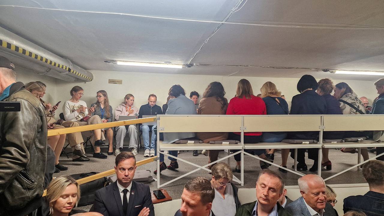 В стране НАТО забили тревогу из-за угрозы беспилотников. На перехват подняли авиацию, политические лидеры спрятались в убежище