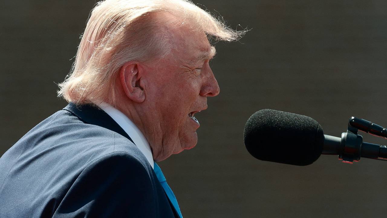 Трамп захотел остаться президентом США до 2032 года