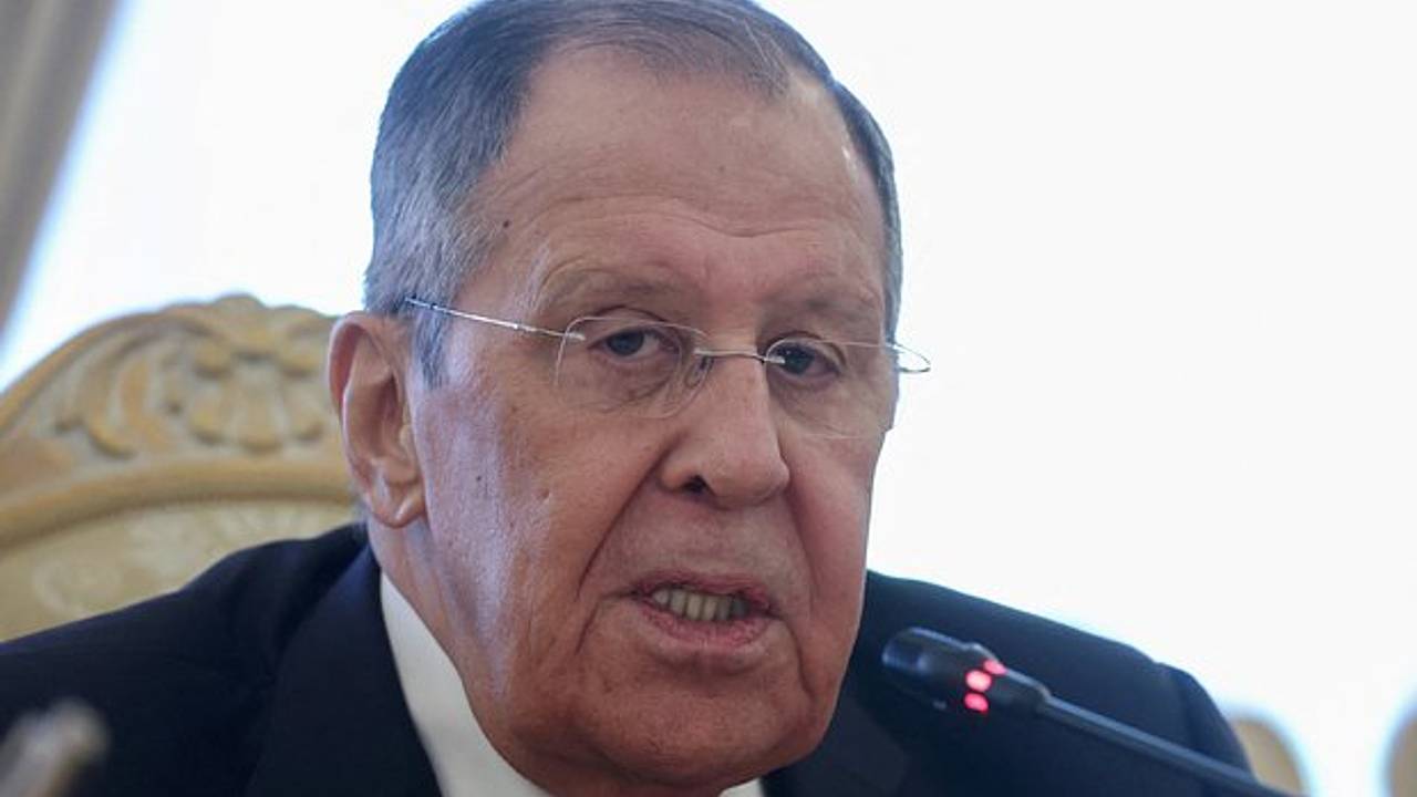 Лавров объяснил отказ от применения разрушительного оружия в зоне СВО