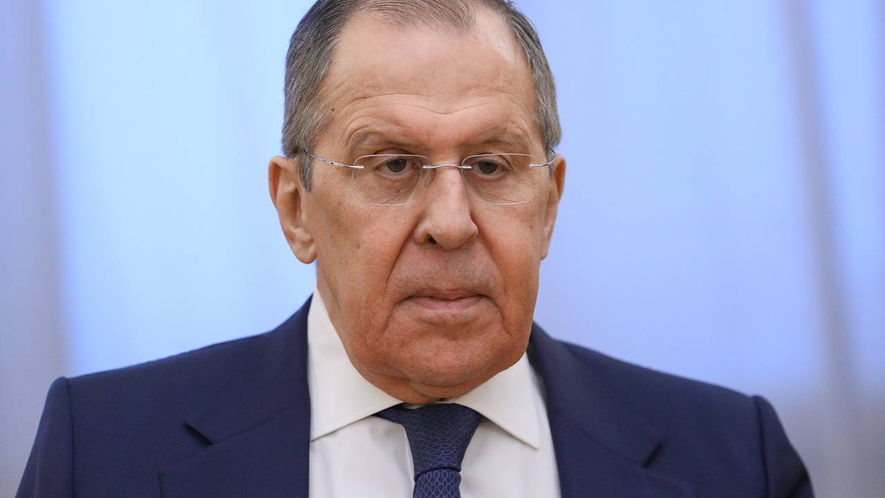 «Живут наши люди». Лавров объяснил отказ от применения разрушительного оружия в зоне СВО