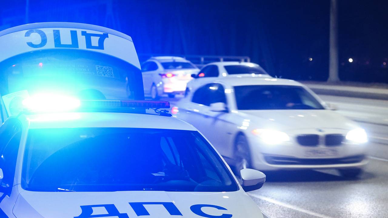 Сын миллионера за рулем кабриолета устроил массовое ДТП. Он называл россиян нищетой, а после аварии уехал выпивать в ресторан