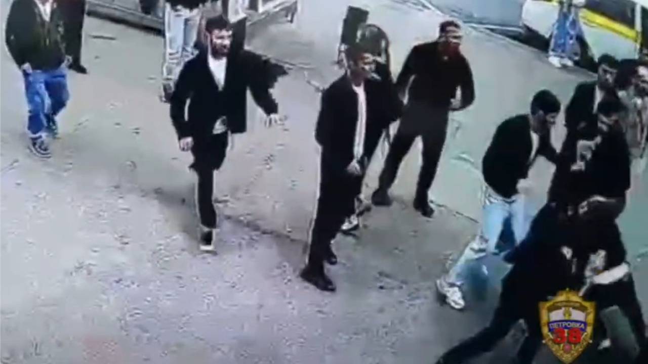 Драка 33 мигрантов на свадьбе в Москве попала на видео