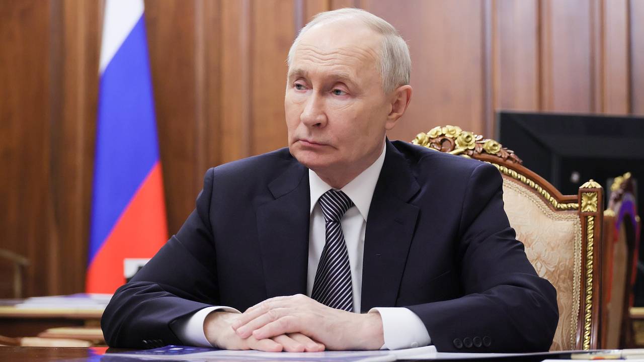 Путин предложил обсудить удар ВСУ по колледжу в ЛНР на заседании Совбеза