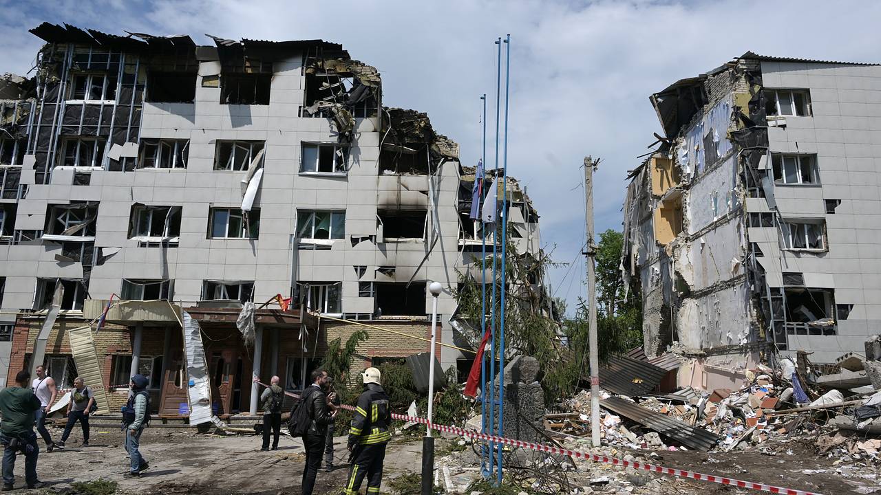 Одну из пострадавших при ударе ВСУ по колледжу в Старобельске доставили в Москву