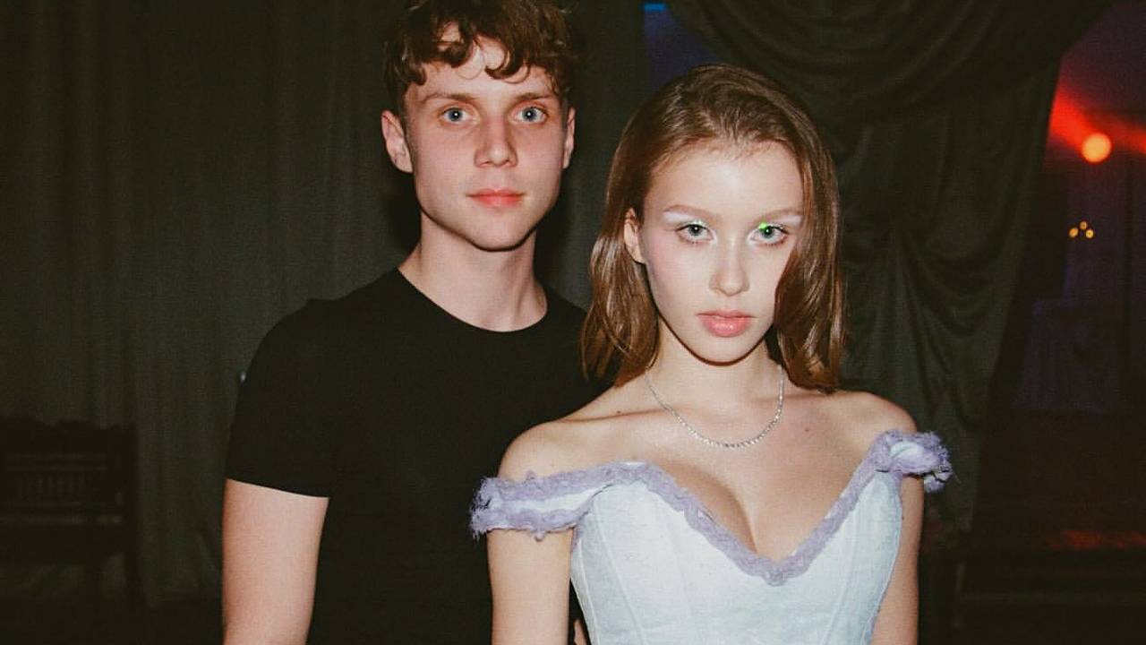 Анна Пересильд показала фото с празднования 17-летия Анна Пересильд показала фото с празднования 17-летия