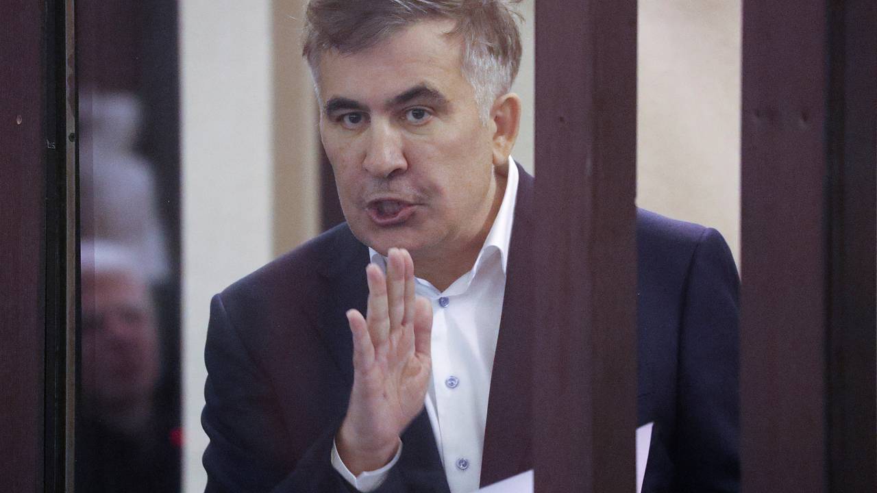 Михаил Саакашвили сменил имидж в тюрьме Михаил Саакашвили сменил имидж в тюрьме