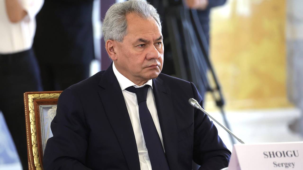 Шойгу высказался о планах Франции разместить ядерное оружие в других странах