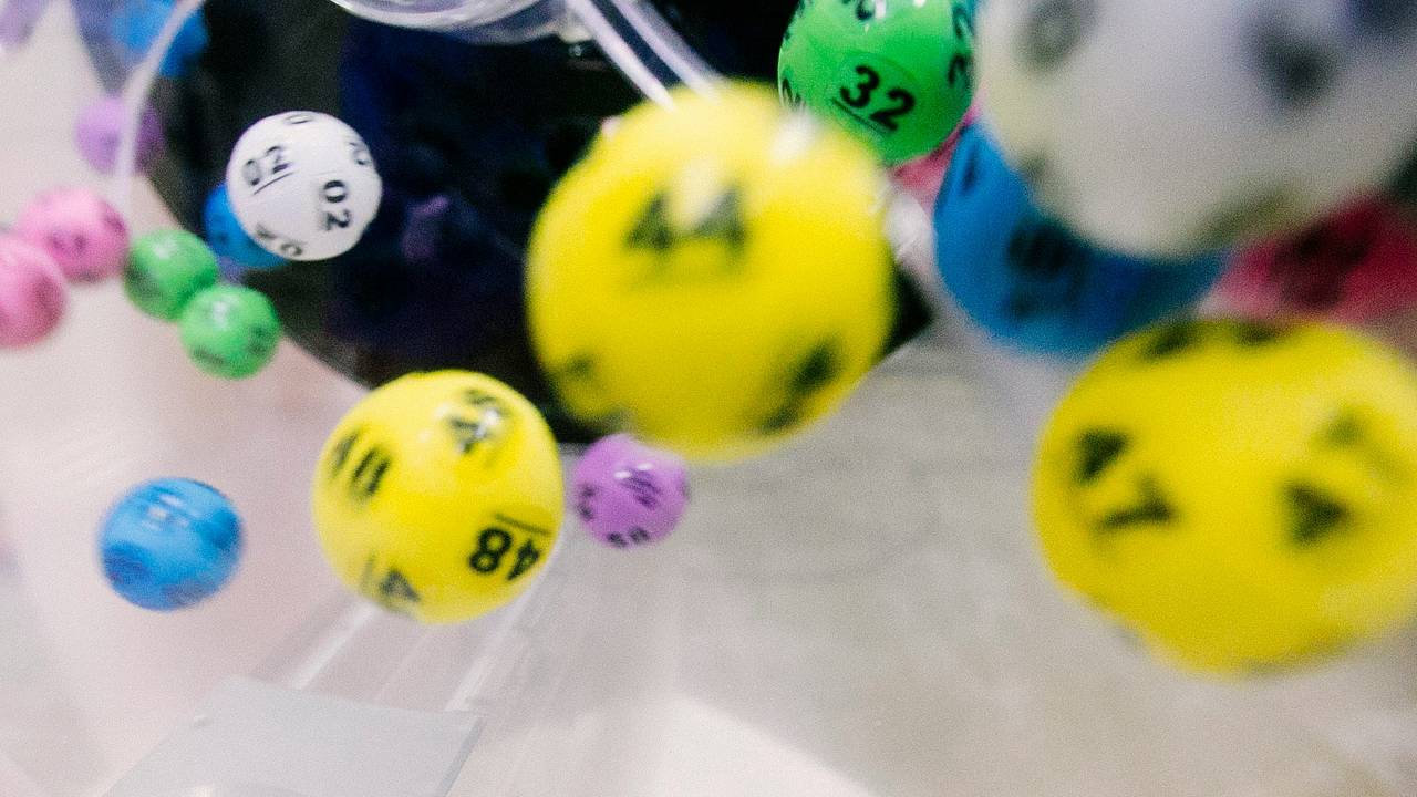 Невеста выиграла в лотерею 6,4 миллиона рублей перед свадьбой