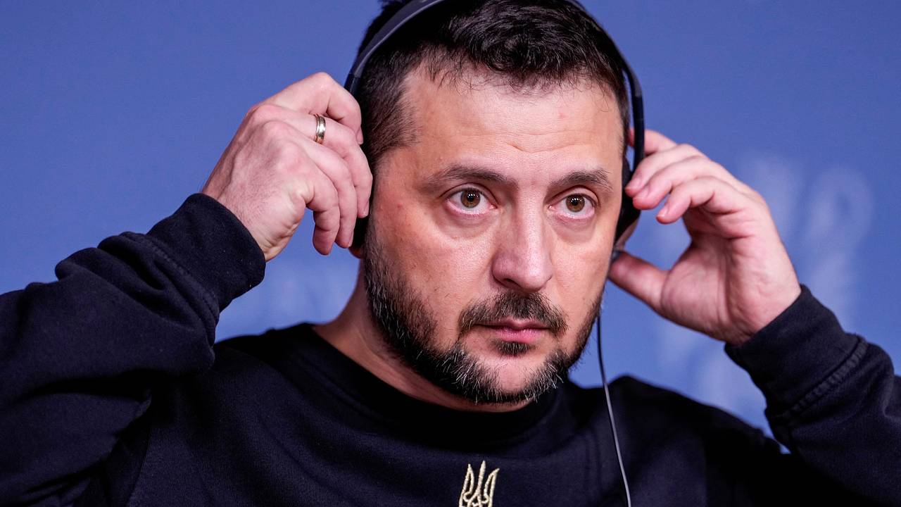 В Польше призвали наказать Зеленского за одну его выходку В Польше призвали наказать Зеленского за одну его выходку