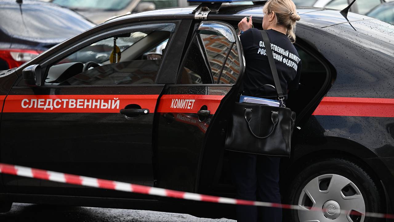 Группа россиян осквернила мемориальный комплекс