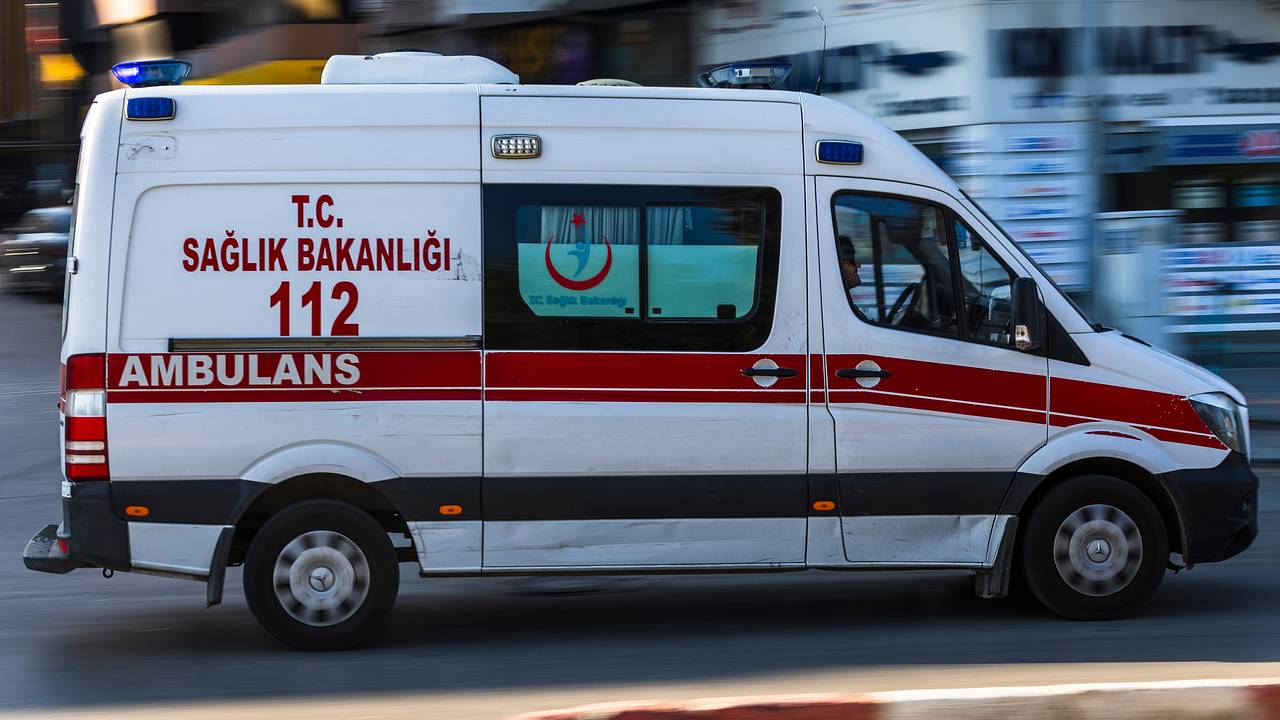 В Турции в ДТП с туристическим автобусом пострадали 16 человек В Турции в ДТП с туристическим автобусом пострадали 16 человек