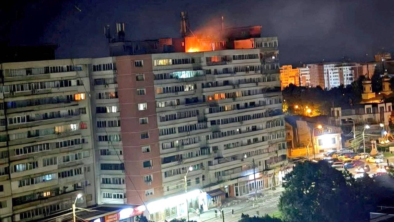 «Это пока цветочки». Кремль, Медведев и МИД России прокомментировали падение беспилотника на дом в Румынии