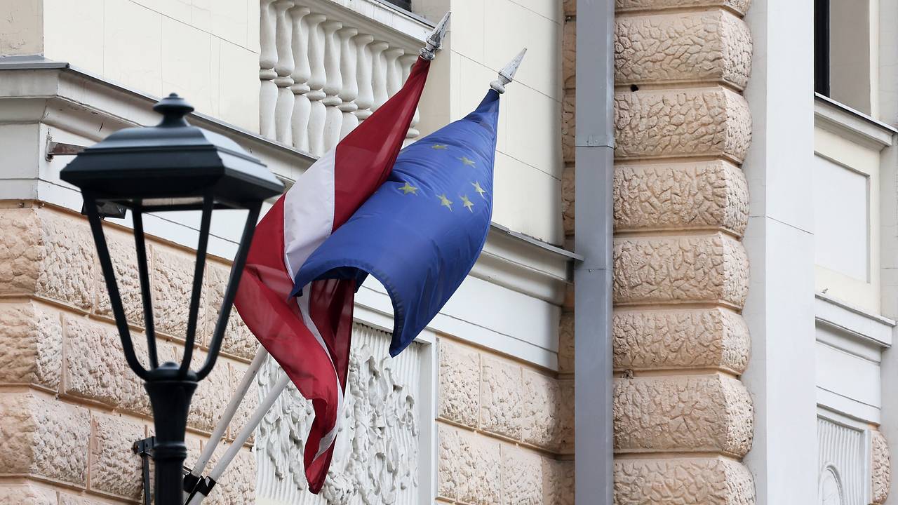 Новый премьер Латвии решил разорвать торговые связи с Россией