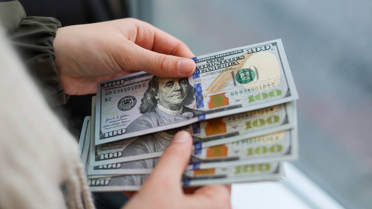 Стоимость биткоина обвалилась Стоимость биткоина обвалилась