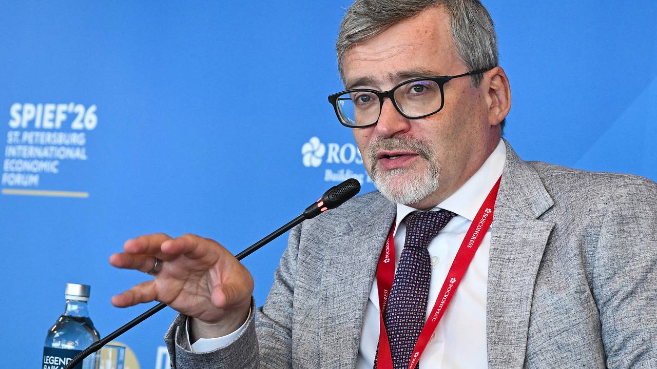 Носки главы ВЦИОМ на ПМЭФ привлекли внимание журналистов