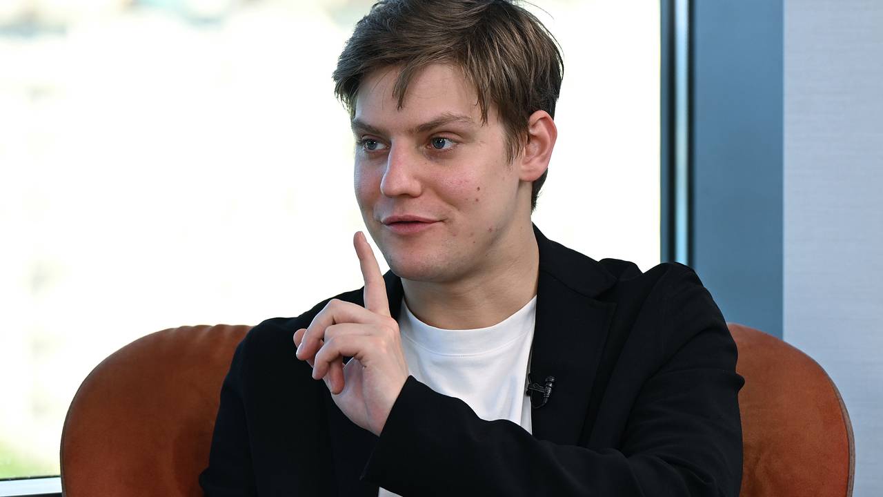 Табаков заступился за «Гамлета» с Юрой Борисовым Табаков заступился за «Гамлета» с Юрой Борисовым