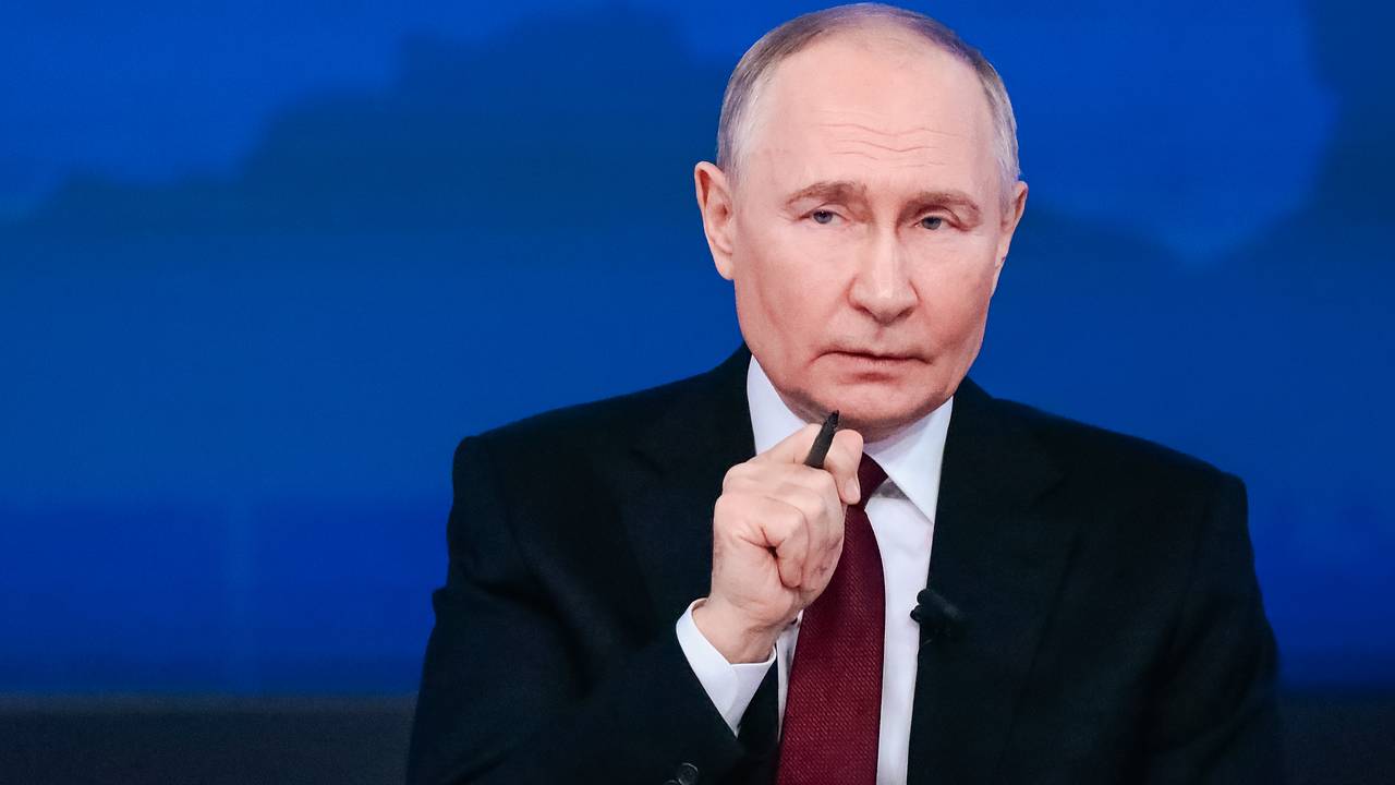 Путин поднял тему прямых переговоров с Украиной. Зеленский сразу отреагировал и сделал предложение президенту России