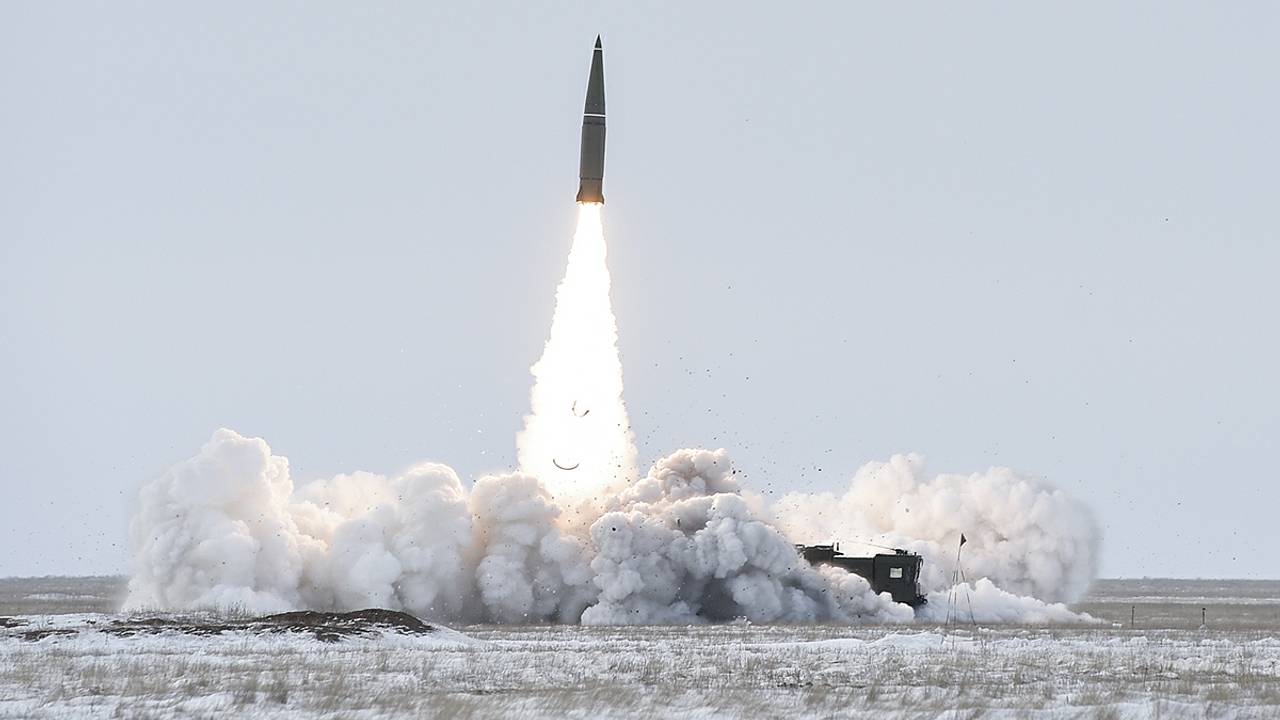 «Открою вам большую-большую военную государственную тайну». Путин рассказал об особенностях удара «Орешником» по Украине