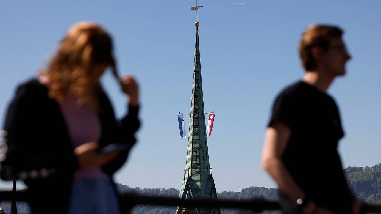 В России оценили шансы на встречу Путина и Зеленского в Швейцарии