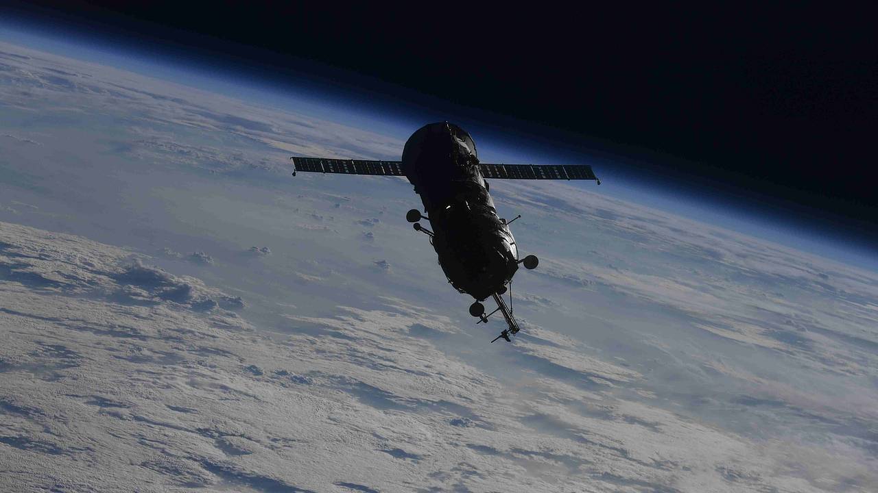 «Роскосмос» прокомментировал утечку воздуха на МКС