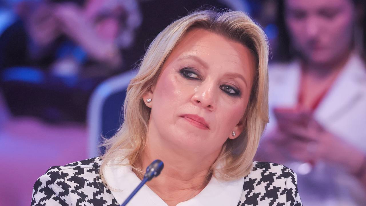 Захарова заявила о неадекватности в ЕС Захарова заявила о неадекватности в ЕС
