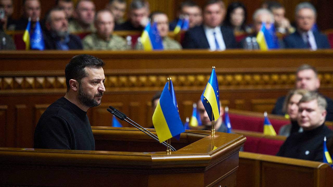 В Совфеде назвали команду Зеленского тремя словами