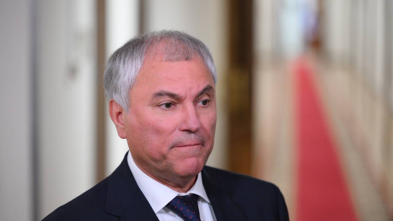 Володин назвал Зеленского террористом Володин назвал Зеленского террористом