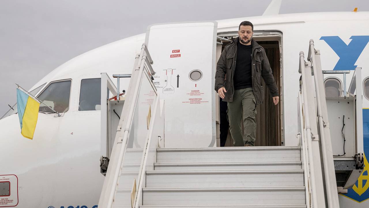 Зеленский прилетел в Лондон