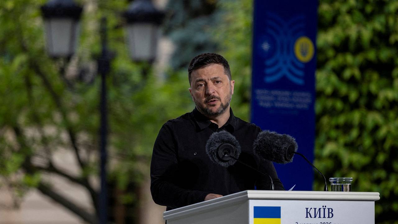 Поездку Зеленского на переговоры в Лондон назвали бесполезной