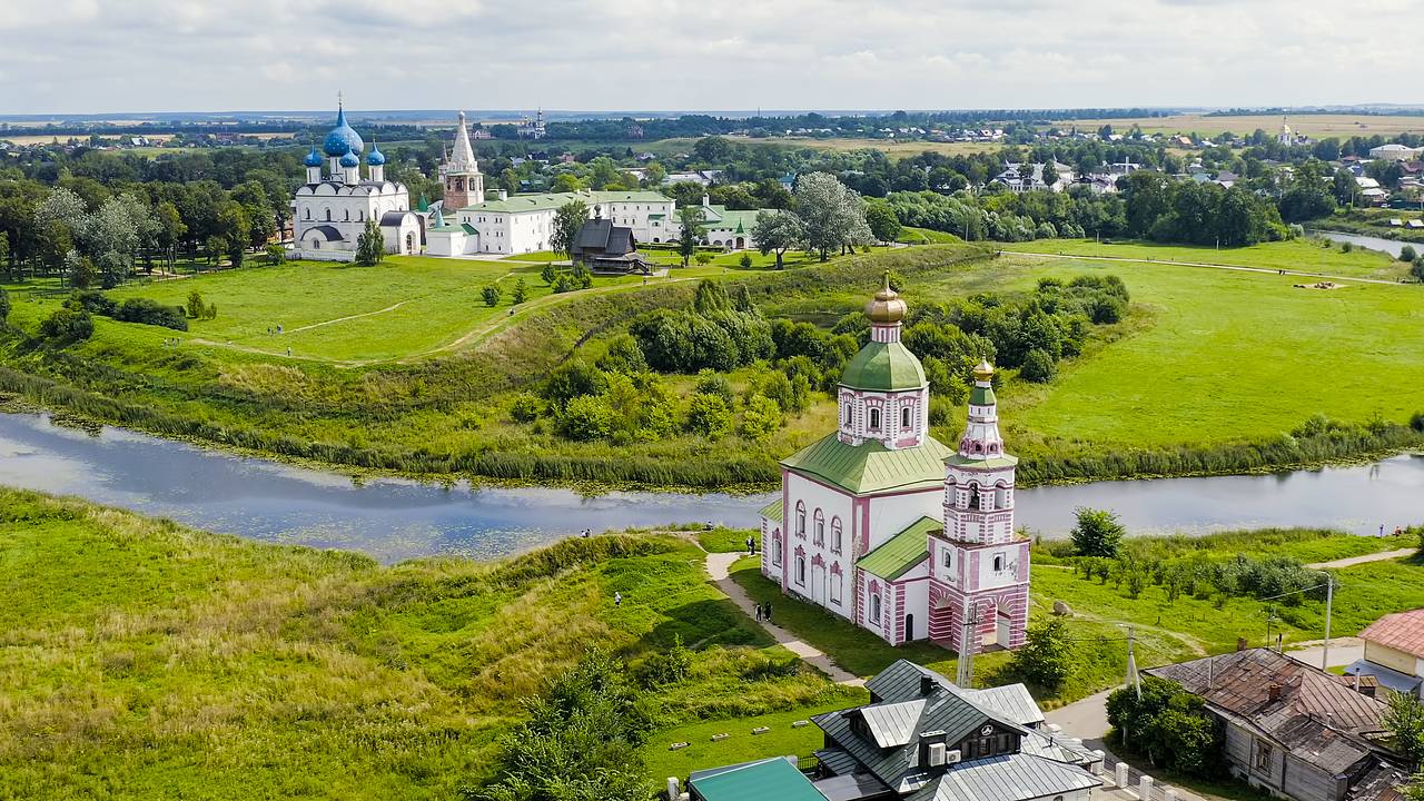 Раскрыты цены на туры по Золотому кольцу России на длинные июньские выходные