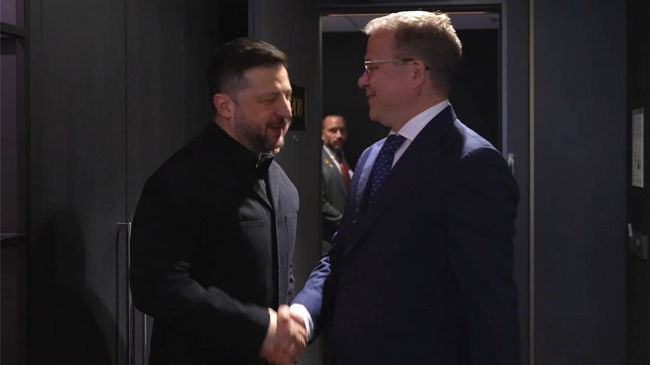 Граничащая с Россией страна приняла Зеленского