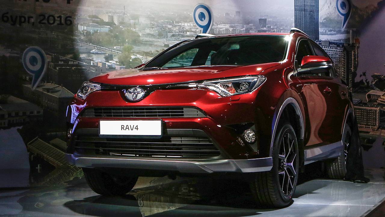 Россияне начали скупать две модели ушедшего из России автопроизводителя