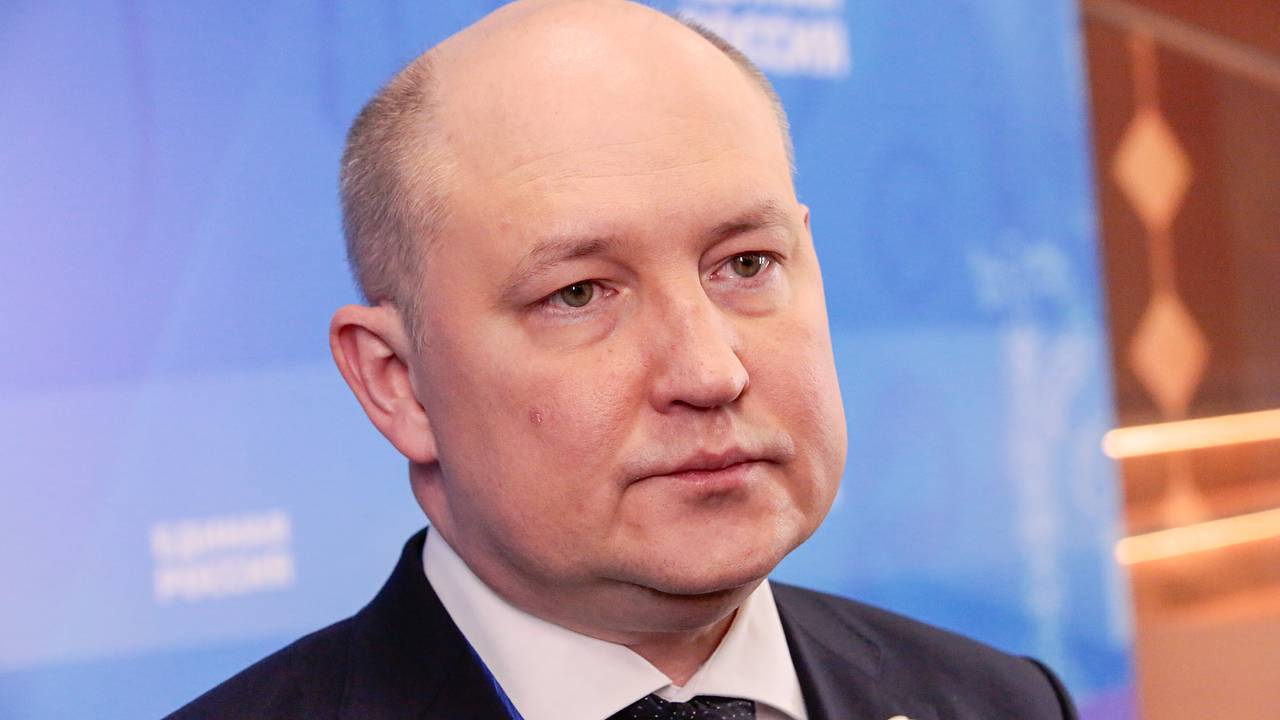 Глава Севастополя призвал не стоять в очередях за бензином