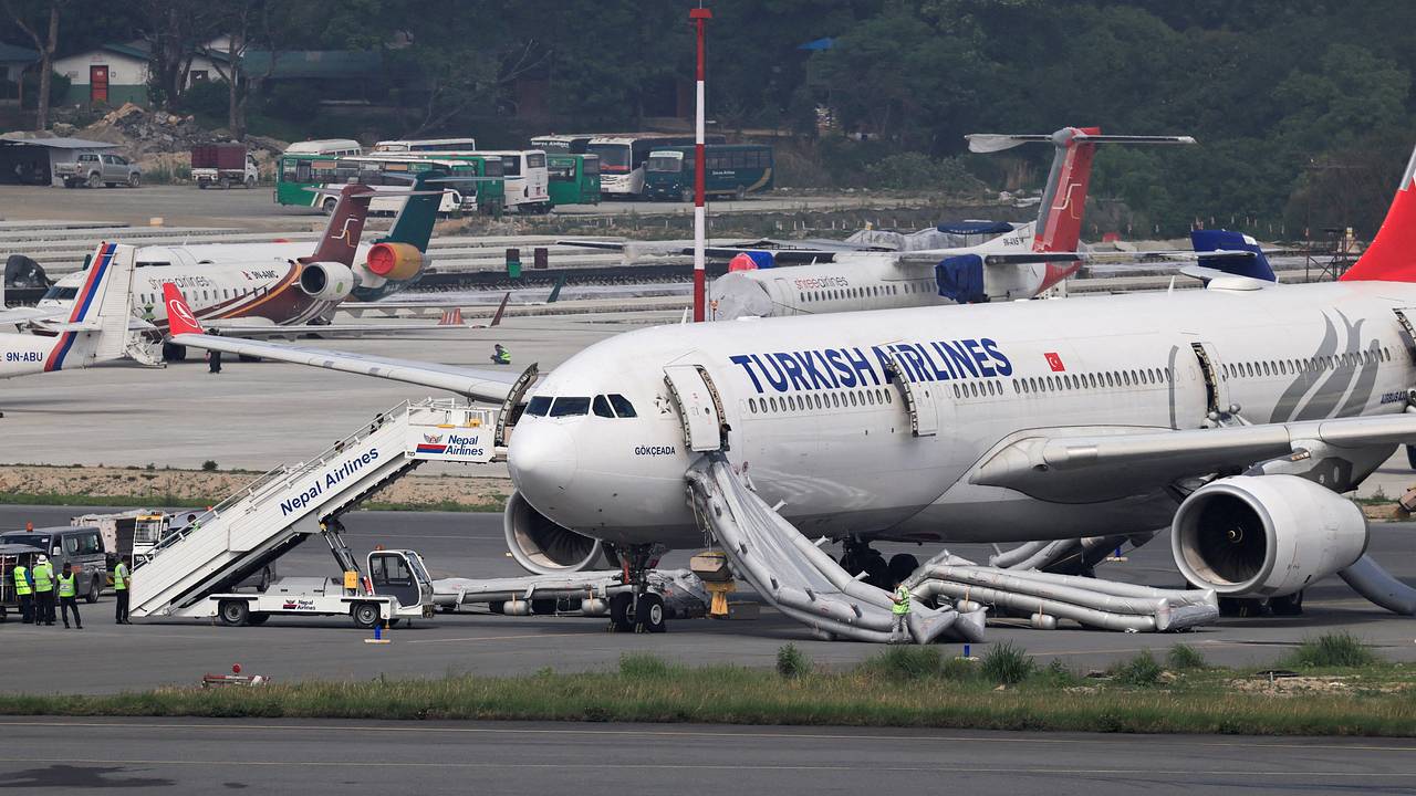 Самолет Turkish Airlines улетел из российского города без части пассажиров