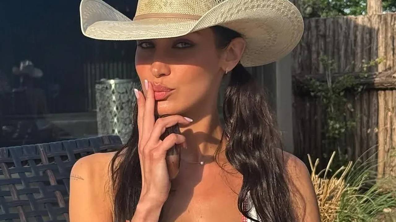 Детская прическа стала трендом у женщин летом