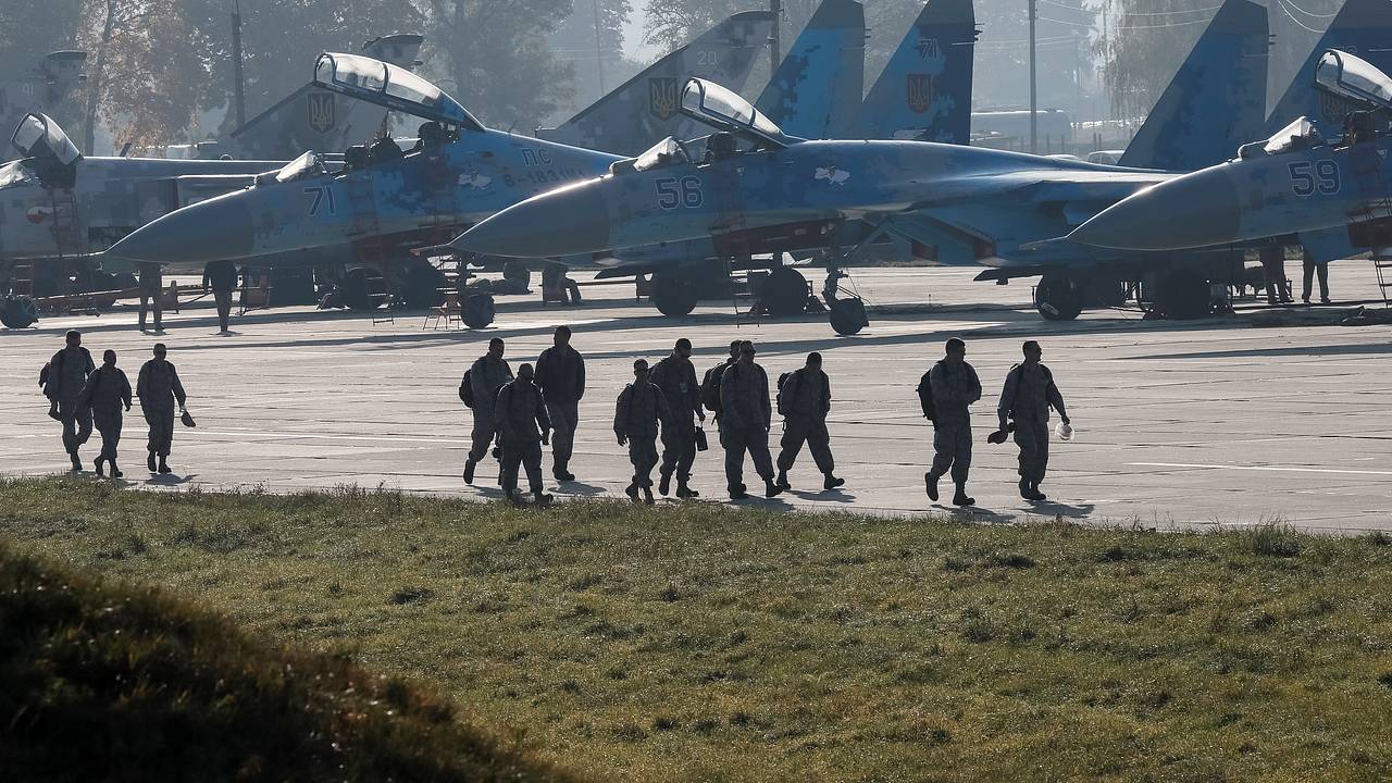 Раскрыты подробности об ударе возмездия по военным аэродромам на Украине Раскрыты подробности об ударе возмездия по военным аэродромам на Украине