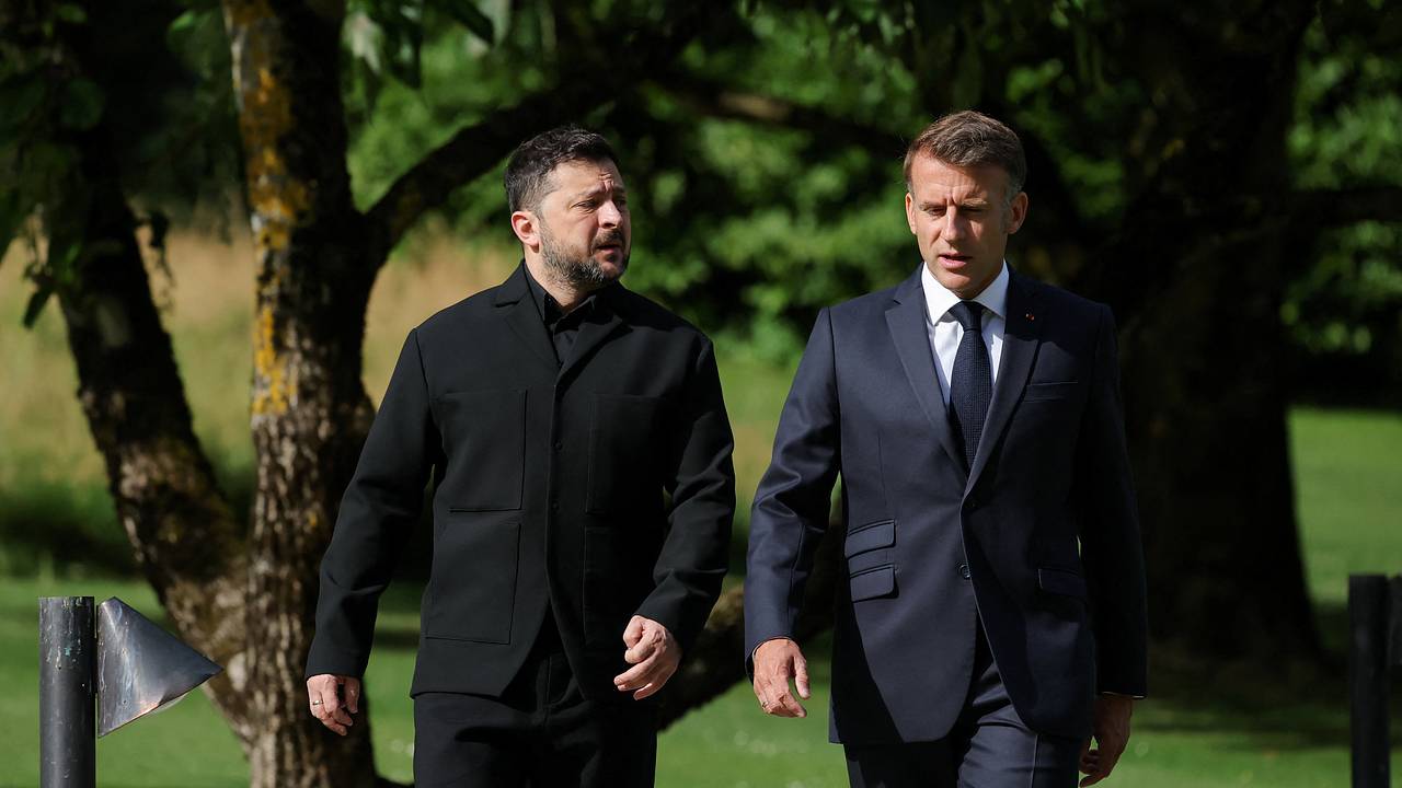 Зеленский отказал Макрону в одной просьбе