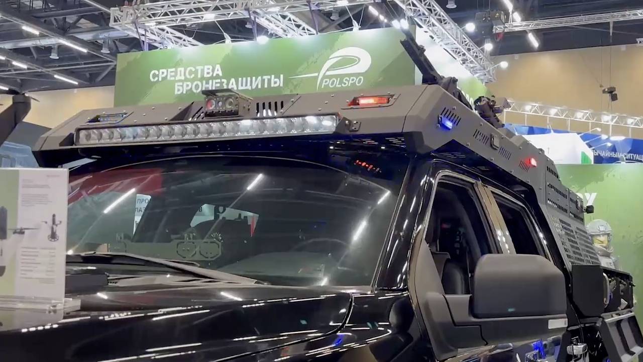 В Минске представили антидроновый пикап «Рокот» В Минске представили антидроновый пикап «Рокот»