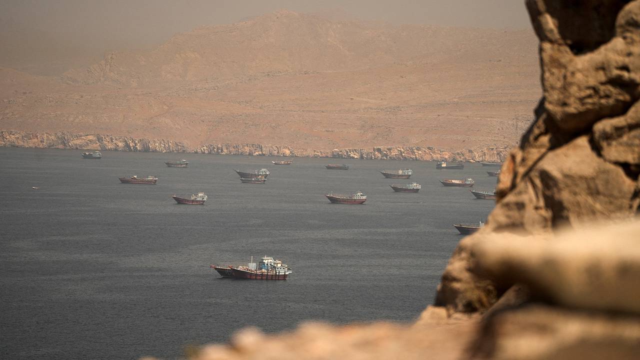 Вице-президент США заявил о снятии морской блокады с Ирана