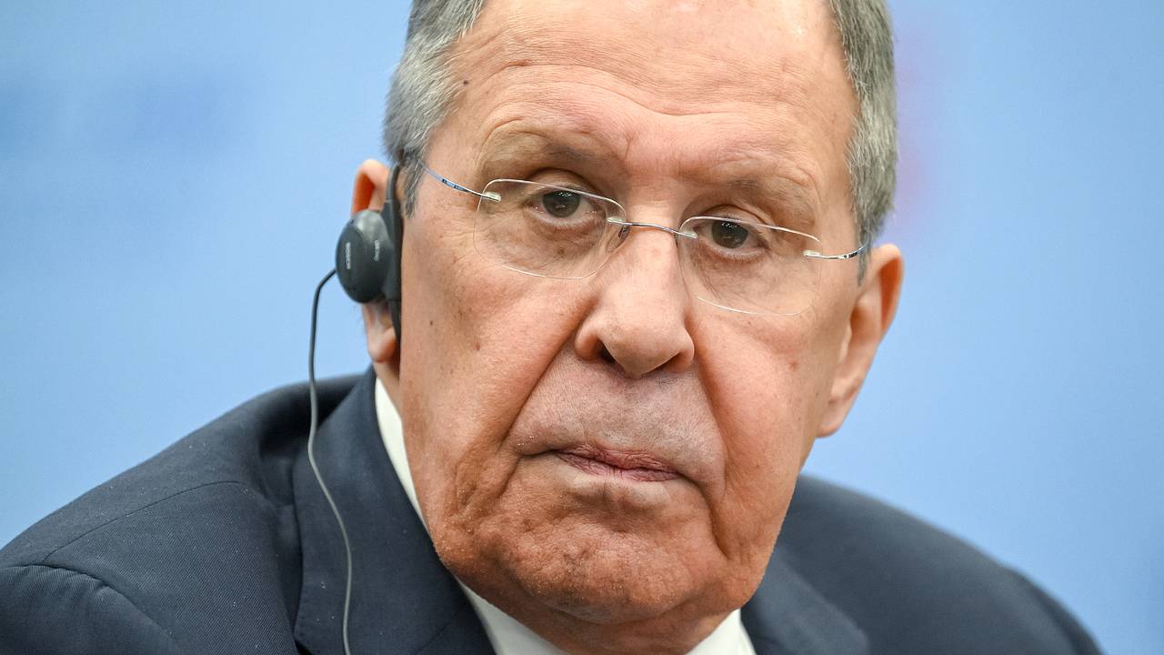Лавров назвал необходимые требования для переговоров России и Европы