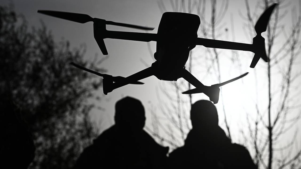 Спасшийся из горящей БМП боец необычным способом уничтожил дрон ВСУ