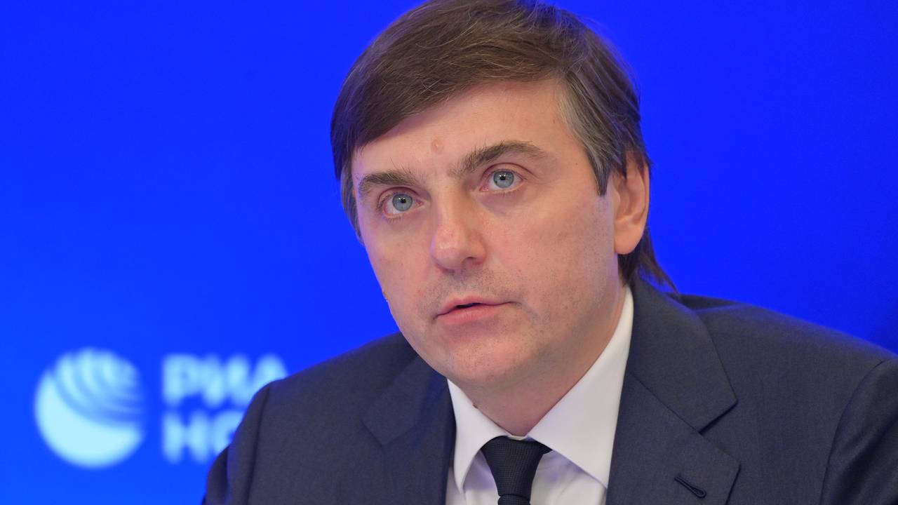 В России изменят школьную программу для старших классов