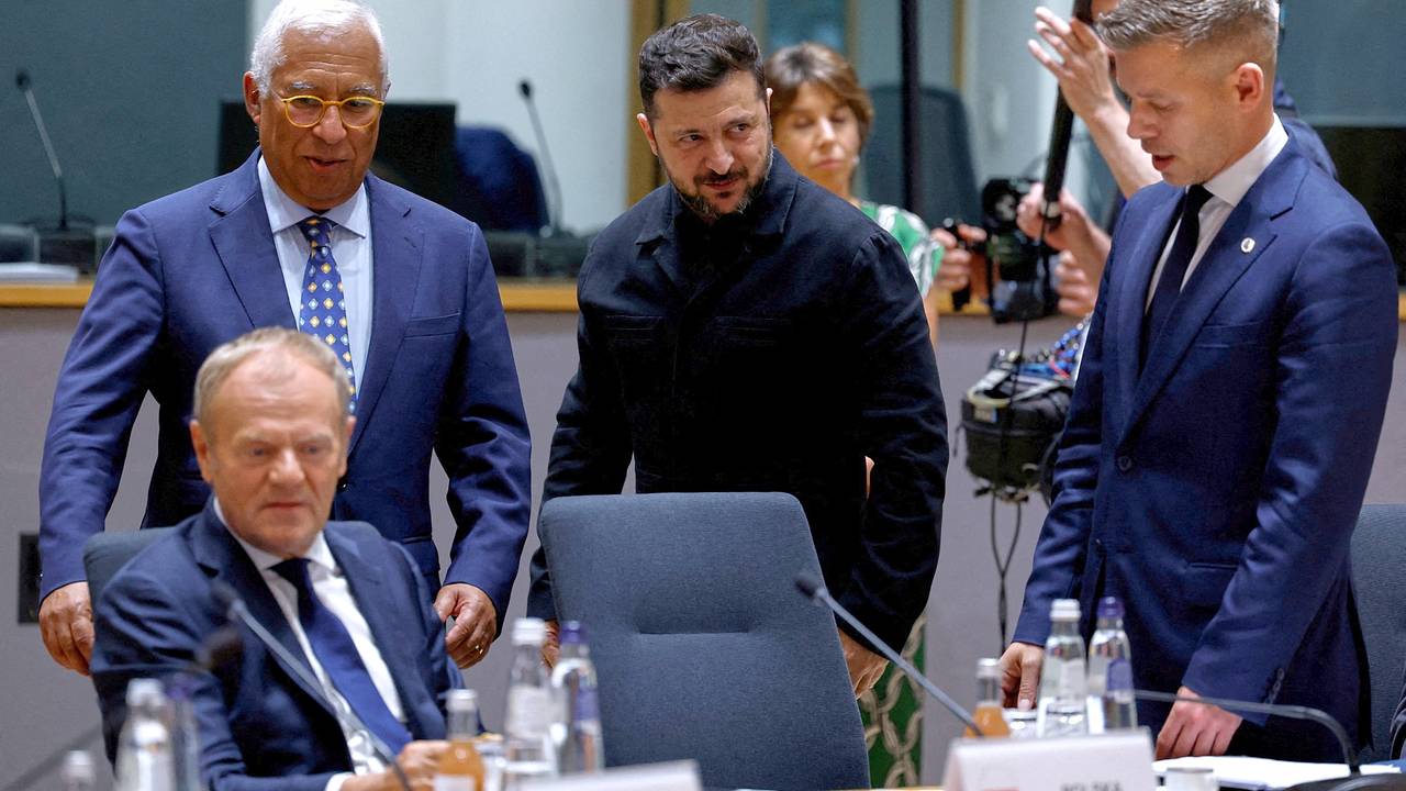 На Западе посетовали на отвлекающий Украину и Польшу скандал с Зеленским На Западе посетовали на отвлекающий Украину и Польшу скандал с Зеленским