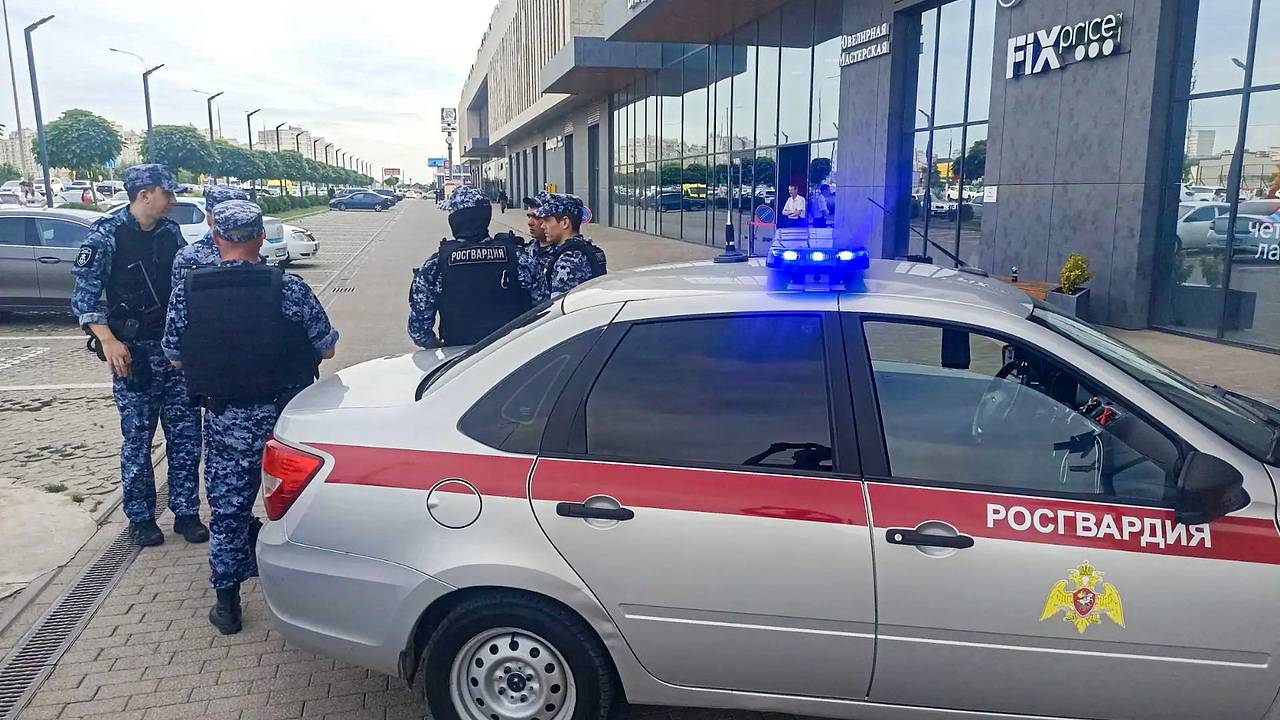 Появились данные о пострадавших от нападения на торговый центр в российском городе