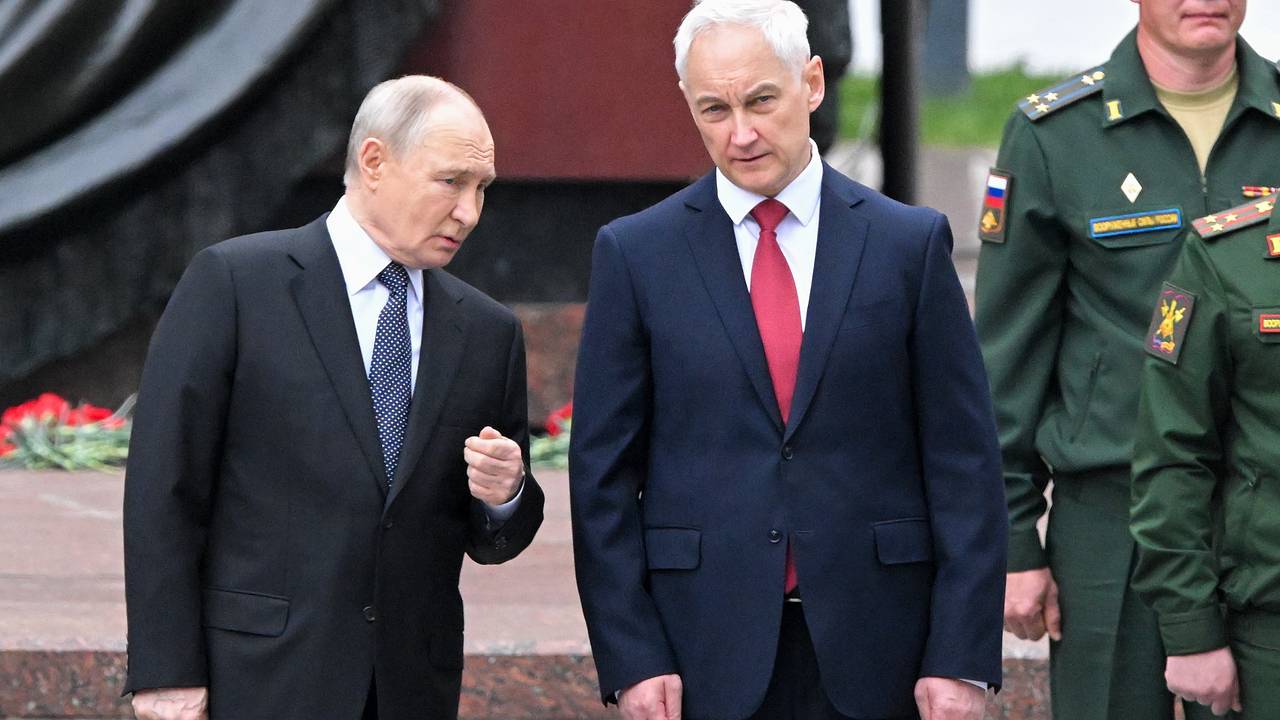 Путин переговорил с министром обороны России