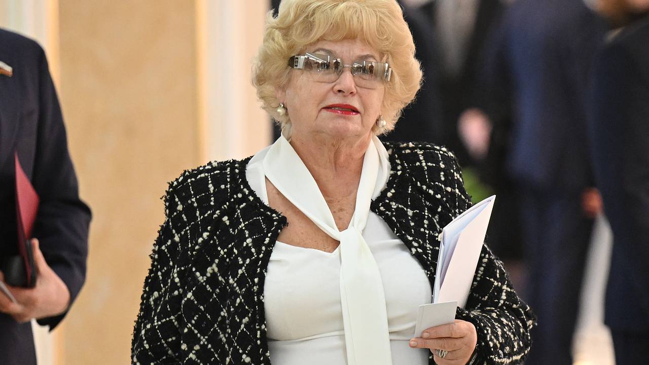 Мать Собчак ответила на слухи об уходе из Совфеда