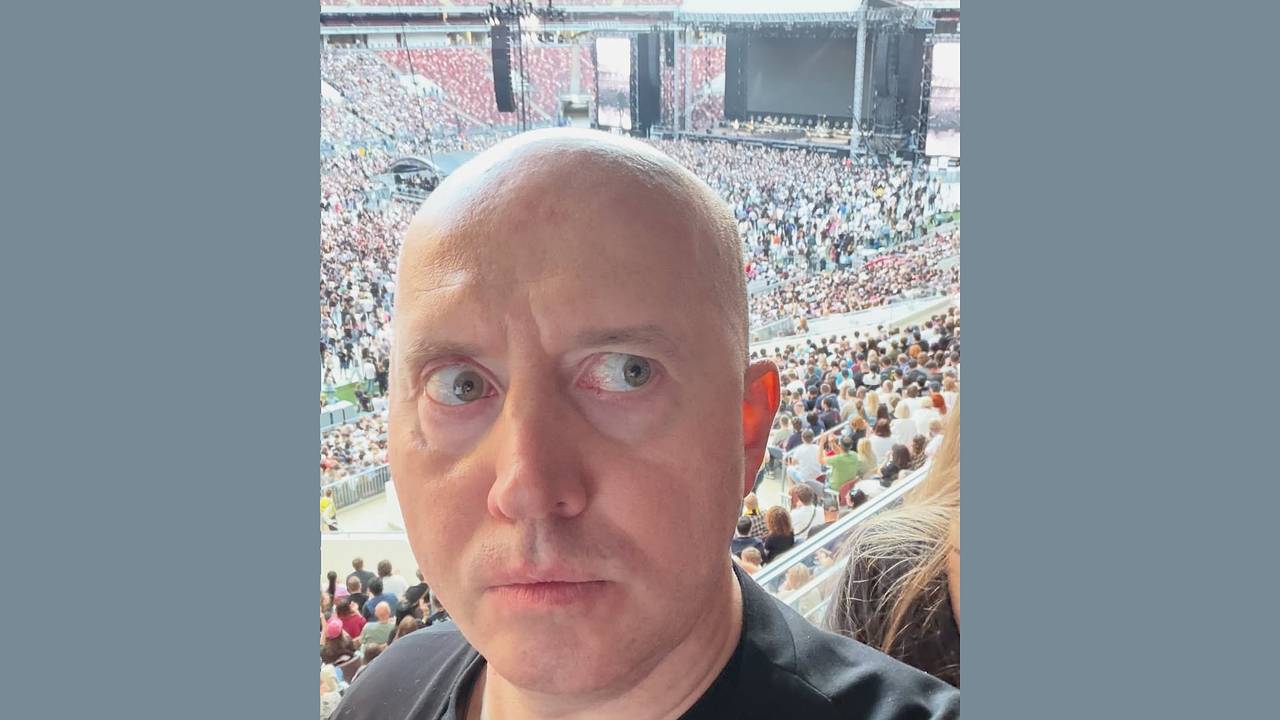 Сергей Бурунов стал мемом после концерта группы «Кино» Сергей Бурунов стал мемом после концерта группы «Кино»